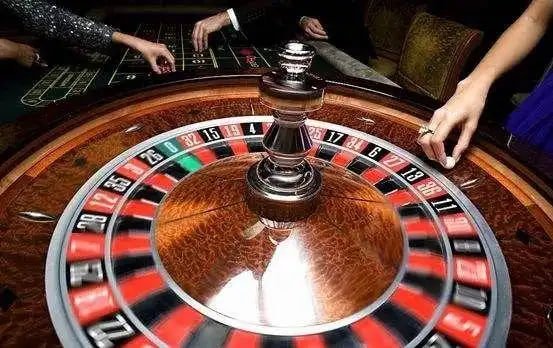 Filipino sports fan browsing all casino live basketball odds on mobile